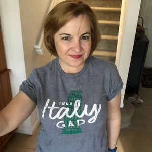 Meet your Posher, Lora